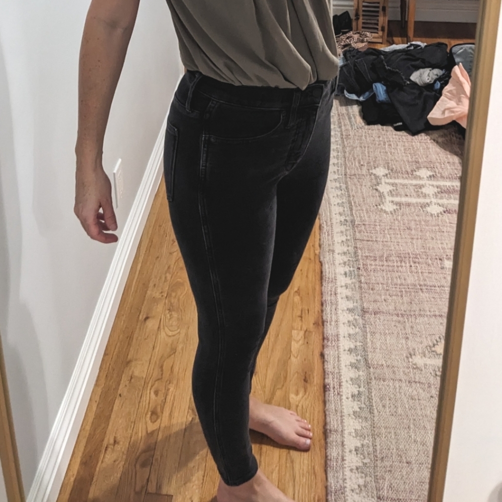 Madewell black 10" high risk skinny